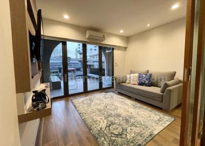 3-Bedrooms Modern Townhome - Ekamai