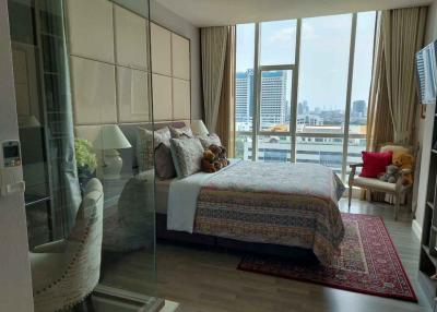 The room Sathorn-TanonPun