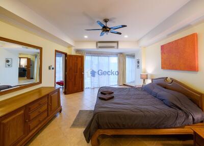 2 Bedrooms Condo in View Talay 2 Jomtien C011322