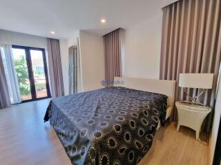 3 Bedrooms House in Baan Fah Rim Haad Jomtien H010338