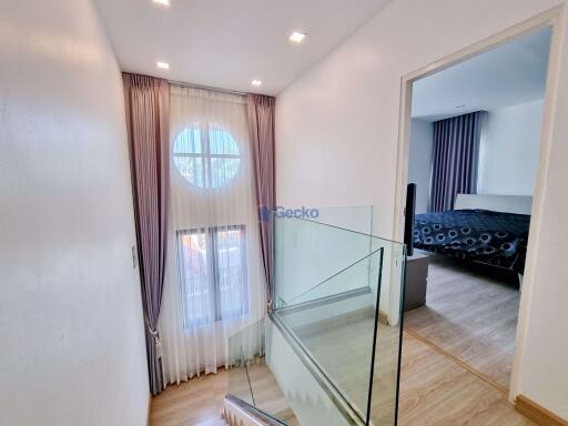 3 Bedrooms House in Baan Fah Rim Haad Jomtien H010338