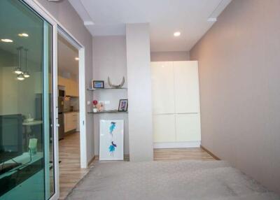 Beautifully presented 1 bedroom condo at The Prio