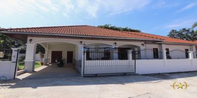 Noble house 2 bedroom villa in mint condition for sale Hua Hin