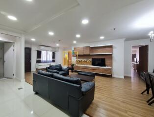 Baan Suanpetch  2 Bedroom Condo For Rent in Sukhumvit 39