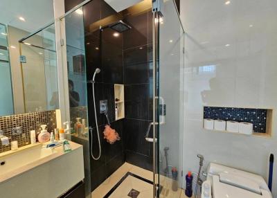 The Address 28  1 Bedroom Condo For Sale Phrom Phong