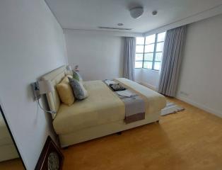 3 Bedroom Apartment in Sathorn