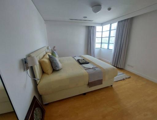 3 Bedroom Apartment in Sathorn