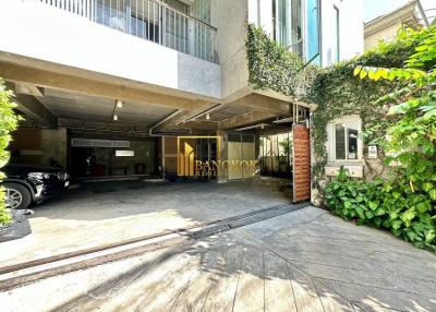 4 Bedroom Duplex Apartment in Thonglor