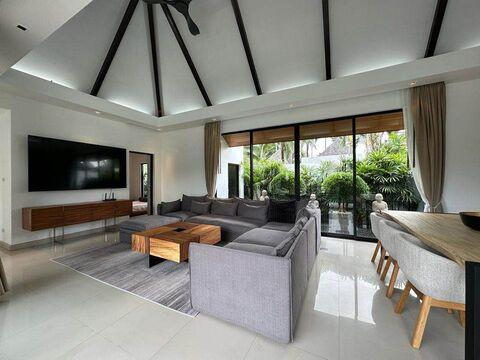 3 Bedrooms Villa Anchan 600 sqm.With Private Pool For Sale In Choeng Thale Phuket