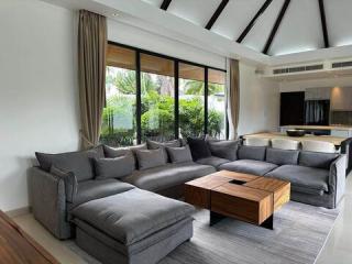 3 Bedrooms Villa Anchan 600 sqm.With Private Pool For Sale In Choeng Thale Phuket