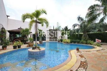 Santa Maria Village – 6 Bed 6 Bath in East Pattaya for PC6467