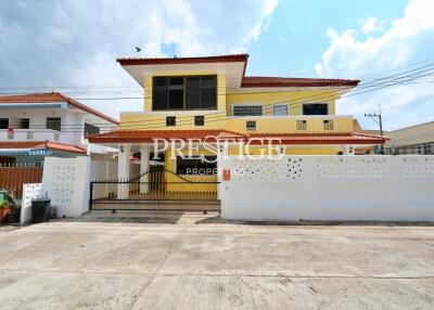 Eakmongkol Thepprasit – 5 bed 3 bath in Jomtien PP9934