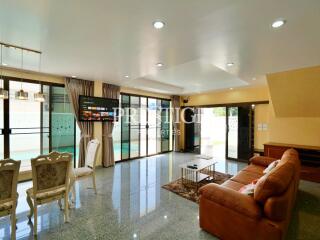 Eakmongkol Thepprasit – 5 bed 3 bath in Jomtien PP9934