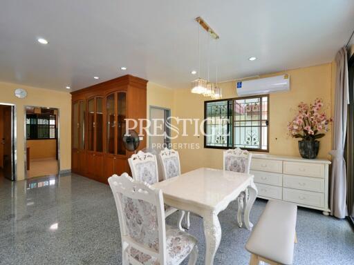 Eakmongkol Thepprasit – 5 bed 3 bath in Jomtien PP9934