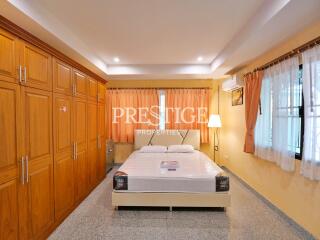 Eakmongkol Thepprasit – 5 bed 3 bath in Jomtien PP9934