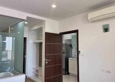 ‍️Condo for sell 3.2 Mb. 46 sqm. #TheAstra Condo #ChangKhlan Located in the #popular tourist area of #NightBazaar 15 Minutes to Chiangmai #Airport