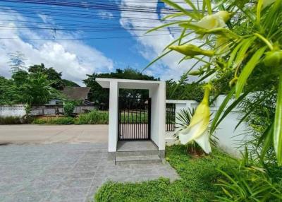 ️ #SanKamphaeng zone, selling 7.7 Mb.  199.2 sqw. 3 beds, 3 baths, a large 2-storey house #with furniture #Adjacent to Louis Intersection Adjacent to the main road only 200 meters