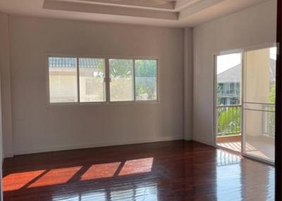 ️️For​ Sale​ 9.3 MB.#Beautiful house for sale  located​ #HangDong​ District​ Near​ #BigC Maehia #Fully​ furnitured​ #ready​ to​ move​ in​ Near #Rajaprueak Royal Park