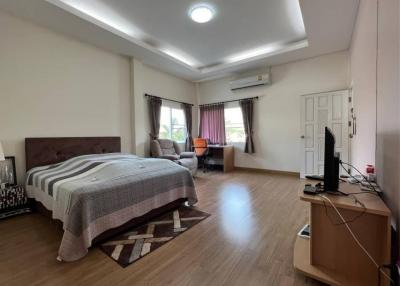 ️️For sale 9.3 Mb. House for sale in Royal village project #Hangdong District 10 minutes drive from the airport.
