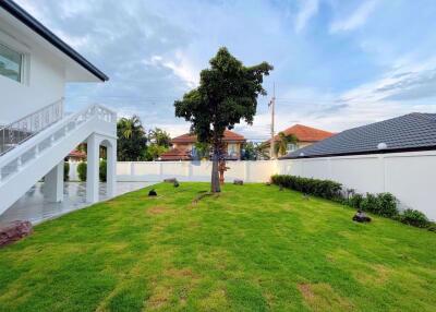 10 Bedrooms House in Grange Park East Pattaya H010332