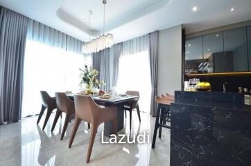 4 Bed 5 Bath 449 SQ.M. Altitude Mastery Sukhumvit