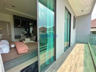 4 Bedrooms House in Madcha Le Villa North Pattaya H010195