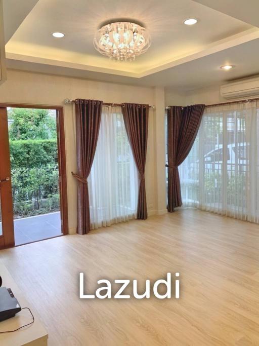 4 Bed 4 Bath 245 SQ.M Bangkok Boulevard Teparak-Wongwaen