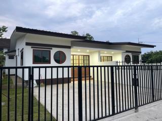 House for Sale 1.89 mb. #Twin houses 52 sqw. #Thawangtan #Saraphi Near #BigC #MaeHia