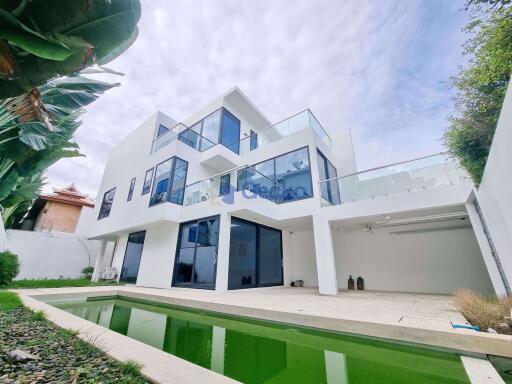 3 Bedrooms House in Palm Springs Villas South Pattaya H010322