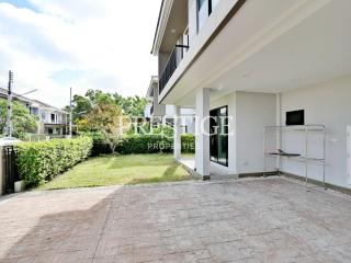 H Living Life – 4 bed 3 bath in East Pattaya PP9638