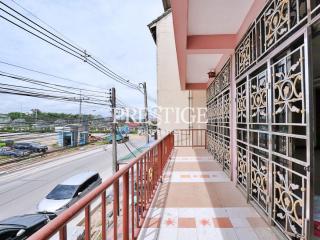 Town house for sale – 4 bed 5 bath in East Pattaya PP9551