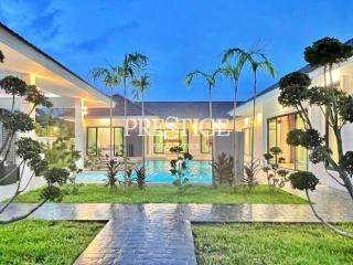 Private Pool Villa for sale – 6 bed 8 bath in East Pattaya PP9578
