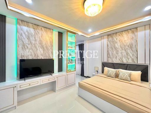 Private Pool Villa for sale – 6 bed 8 bath in East Pattaya PP9578