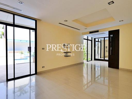 Private House – 9 bed 13 bath in East Pattaya PP9519