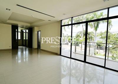 Private House – 9 bed 13 bath in East Pattaya PP9519