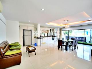 Baan Dusit Pattaya – 4 bed 5 bath in Na-Jomtien PP9529