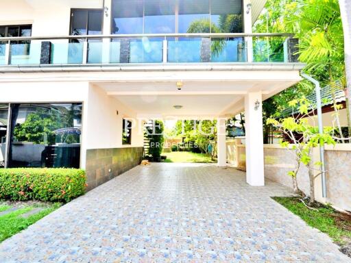 Baan Dusit Pattaya – 4 bed 5 bath in Na-Jomtien PP9529