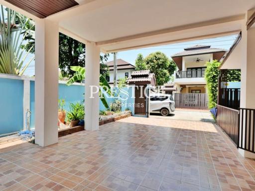 Baan Barami – 5 bed 5 bath in Na-Jomtien PP9490