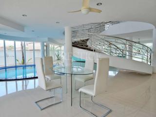 El Grande – 3 bed 3 bath in East Pattaya PP9470