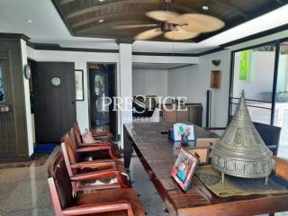 Baan Rimpha Condo – 3 bed 3 bath House in Naklua PP9452