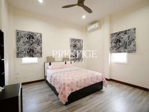 Suetrong Grand Ville Bangsaray – 5 Bed 3 Bath in Bang Saray for 13,600,000 THB PC9342