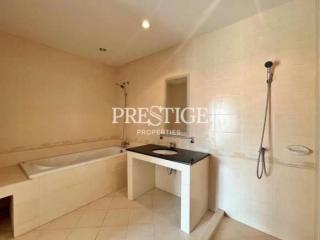 Private Townhouse – 3 Bed 4 Bath in Central Pattaya for 7,500,000 THB PC9333