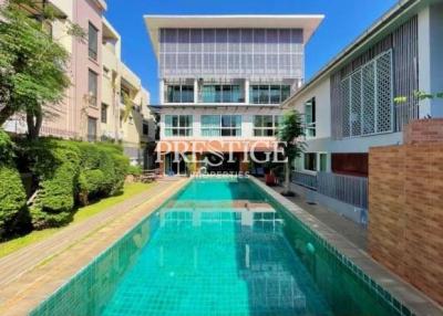 Pool Villa For Sale – 23 Bed 19 Bath in Pratamnak PCO2088