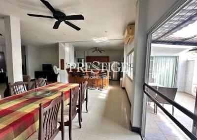 Townhome for sale in South Pattaya – 5 Bed 4 Bath in South Pattaya for 10,000,000 THB PC9260