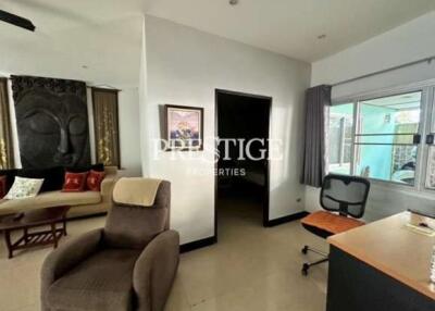 Townhome for sale in South Pattaya – 5 Bed 4 Bath in South Pattaya for 10,000,000 THB PC9260