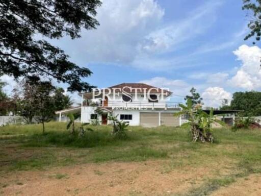 Private House – 4 Bed 4 Bath in Huay Yai / Phoenix for 16,900,000 THB PC9245