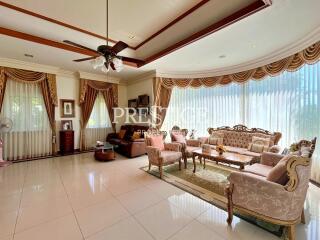 Private Pool Villas – 5 Bed 5 Bath in Na-Jomtien PC9187