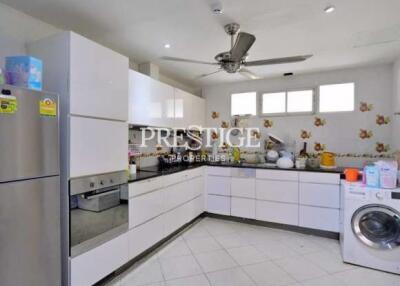 Executive Residence 4 – 3 Bed 3 Bath in Pratamnak for 6,900,000 THB PC9166