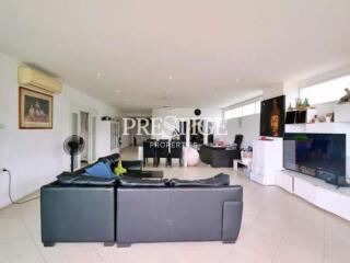 Executive Residence 4 – 3 Bed 3 Bath in Pratamnak for 6,900,000 THB PC9166