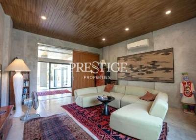Private House – 9 Bed 9 Bath in East Pattaya for 64,950,000 THB PC9131